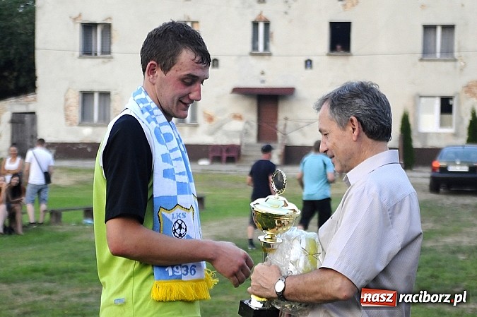 Zdjęcie w galerii na portalu naszraciborz.pl: LKS Gamów z pucharem wójta wiadomości z regionu