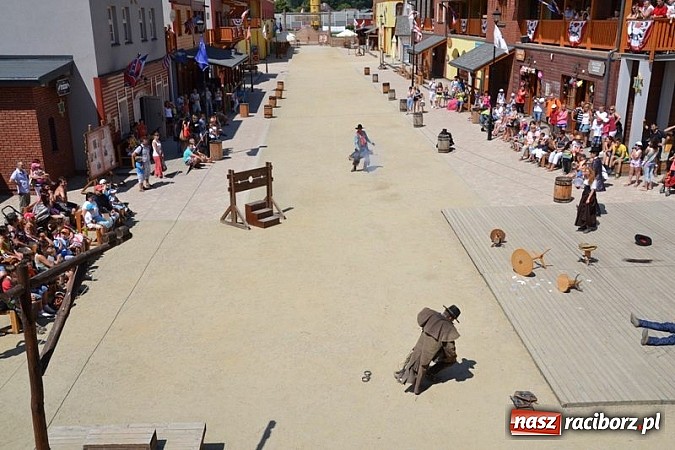 Zdjęcie w galerii na portalu naszraciborz.pl: Kowboje, ciuchcia i mnóstwo zabawy – Akcja Lato w Jankowicach trwa! wiadomości z regionu