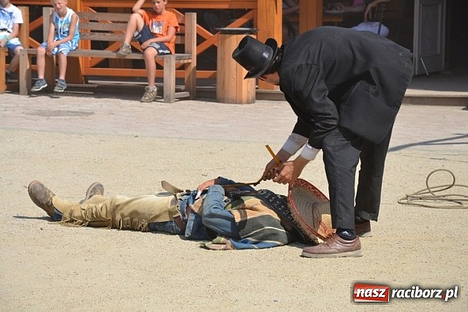 Zdjęcie w galerii na portalu naszraciborz.pl: Kowboje, ciuchcia i mnóstwo zabawy – Akcja Lato w Jankowicach trwa! wiadomości z regionu