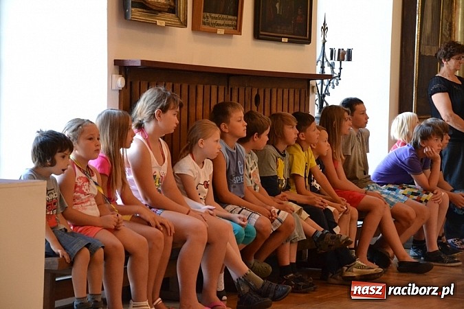 Zdjęcie w galerii na portalu naszraciborz.pl: Kowboje, ciuchcia i mnóstwo zabawy – Akcja Lato w Jankowicach trwa! wiadomości z regionu