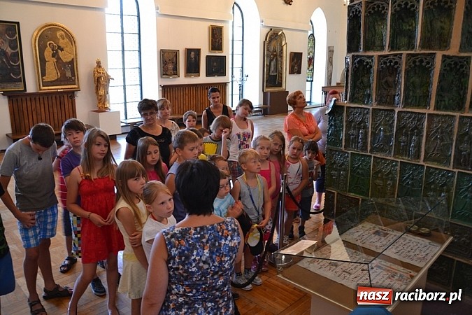 Zdjęcie w galerii na portalu naszraciborz.pl: Kowboje, ciuchcia i mnóstwo zabawy – Akcja Lato w Jankowicach trwa! wiadomości z regionu