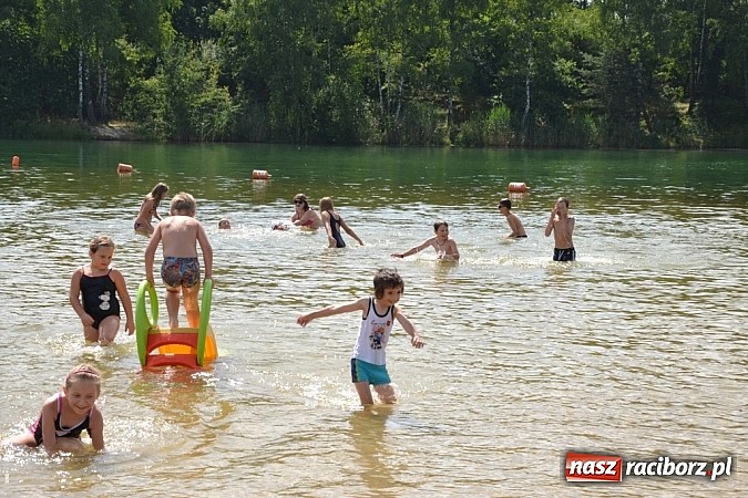 Zdjęcie w galerii na portalu naszraciborz.pl: Kowboje, ciuchcia i mnóstwo zabawy – Akcja Lato w Jankowicach trwa! wiadomości z regionu