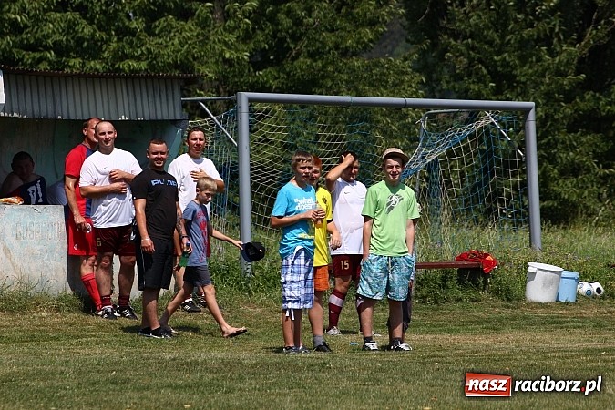 Zdjęcie w galerii na portalu naszraciborz.pl: Zjazd Wojnowiczan: Mecz LZS kontra reszta Wojnowic zakończony remisem wiadomości z regionu