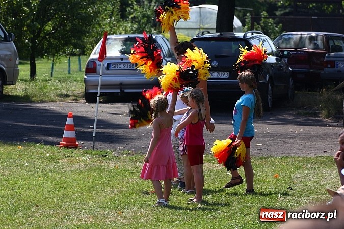 Zdjęcie w galerii na portalu naszraciborz.pl: Zjazd Wojnowiczan: Mecz LZS kontra reszta Wojnowic zakończony remisem wiadomości z regionu