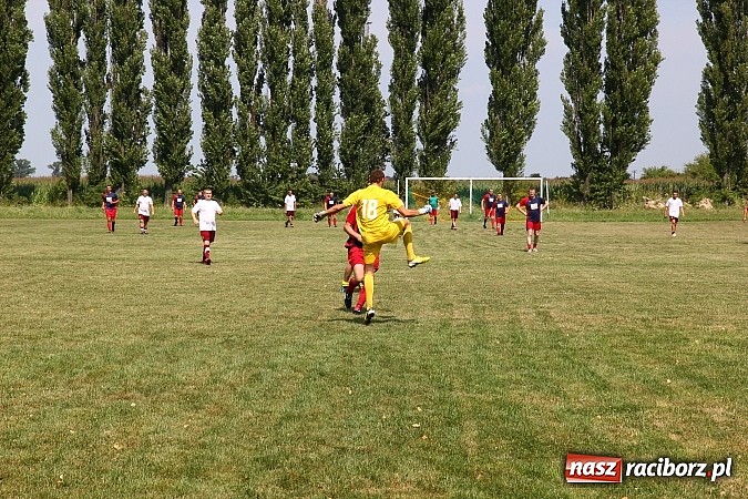 Zdjęcie w galerii na portalu naszraciborz.pl: Zjazd Wojnowiczan: Mecz LZS kontra reszta Wojnowic zakończony remisem wiadomości z regionu