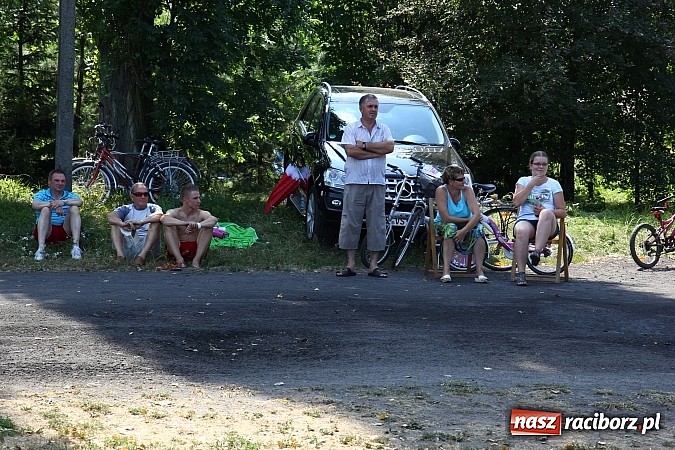 Zdjęcie w galerii na portalu naszraciborz.pl: Zjazd Wojnowiczan: Mecz LZS kontra reszta Wojnowic zakończony remisem wiadomości z regionu
