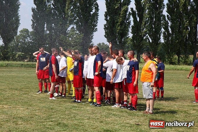 Zdjęcie w galerii na portalu naszraciborz.pl: Zjazd Wojnowiczan: Mecz LZS kontra reszta Wojnowic zakończony remisem wiadomości z regionu