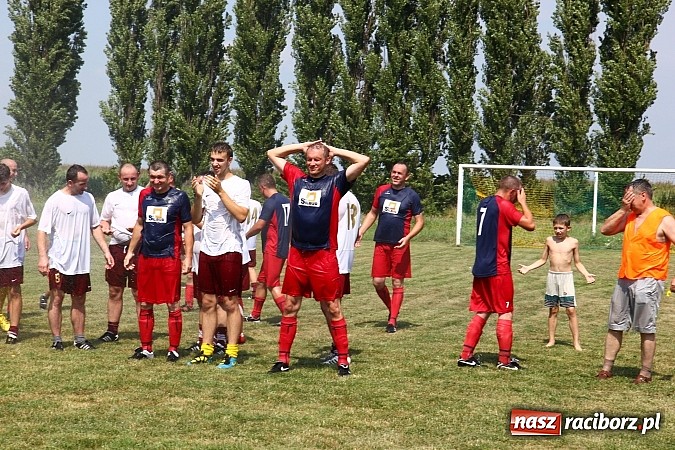Zdjęcie w galerii na portalu naszraciborz.pl: Zjazd Wojnowiczan: Mecz LZS kontra reszta Wojnowic zakończony remisem wiadomości z regionu