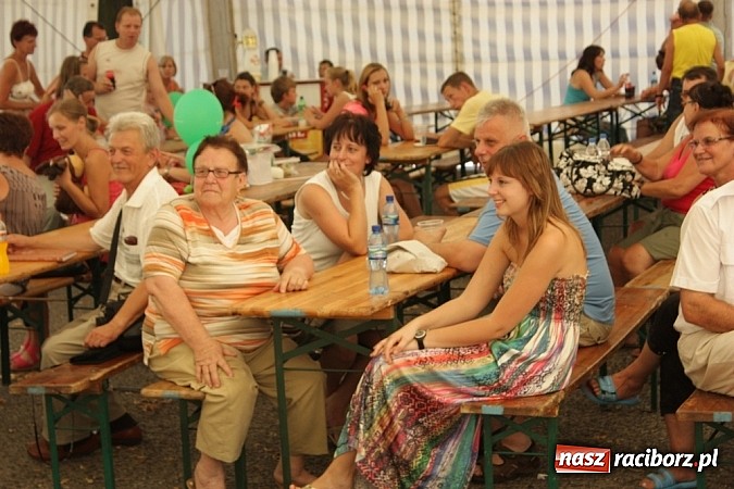 Zdjęcie w galerii na portalu naszraciborz.pl: Upalna niedziela w Krzanowicach - piknik familijny na dni miasta wiadomości z regionu