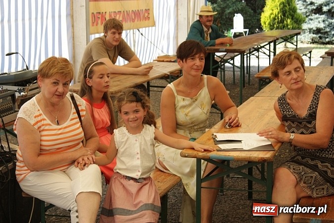 Zdjęcie w galerii na portalu naszraciborz.pl: Upalna niedziela w Krzanowicach - piknik familijny na dni miasta wiadomości z regionu