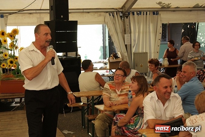 Zdjęcie w galerii na portalu naszraciborz.pl: Upalna niedziela w Krzanowicach - piknik familijny na dni miasta wiadomości z regionu