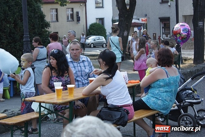 Zdjęcie w galerii na portalu naszraciborz.pl: Upalna niedziela w Krzanowicach - piknik familijny na dni miasta wiadomości z regionu