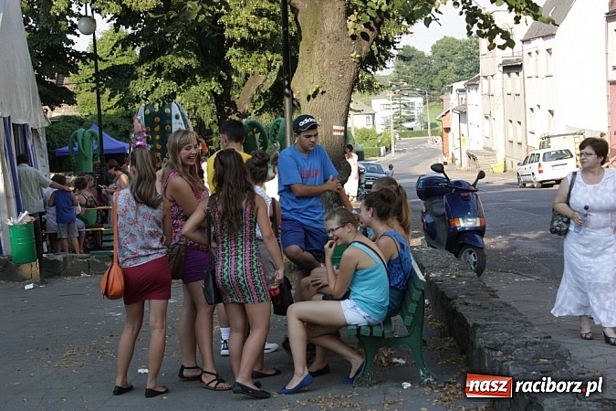 Zdjęcie w galerii na portalu naszraciborz.pl: Upalna niedziela w Krzanowicach - piknik familijny na dni miasta wiadomości z regionu