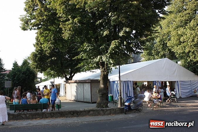Zdjęcie w galerii na portalu naszraciborz.pl: Upalna niedziela w Krzanowicach - piknik familijny na dni miasta wiadomości z regionu