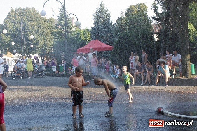 Zdjęcie w galerii na portalu naszraciborz.pl: Upalna niedziela w Krzanowicach - piknik familijny na dni miasta wiadomości z regionu