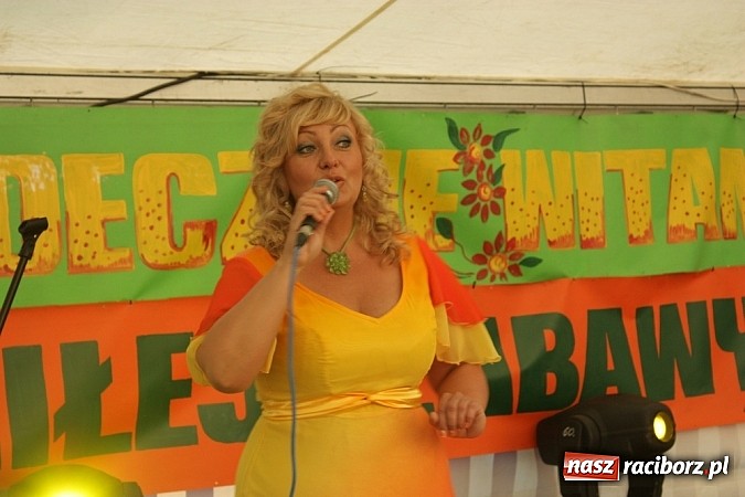 Zdjęcie w galerii na portalu naszraciborz.pl: Upalna niedziela w Krzanowicach - piknik familijny na dni miasta wiadomości z regionu