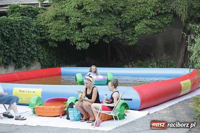 Zdjęcie w galerii na portalu naszraciborz.pl: Upalna niedziela w Krzanowicach - piknik familijny na dni miasta wiadomości z regionu