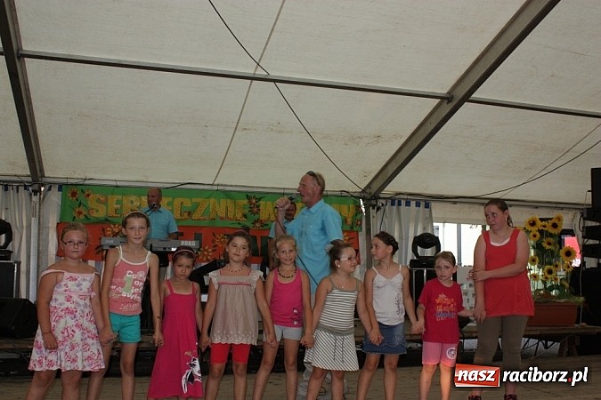 Zdjęcie w galerii na portalu naszraciborz.pl: Upalna niedziela w Krzanowicach - piknik familijny na dni miasta wiadomości z regionu