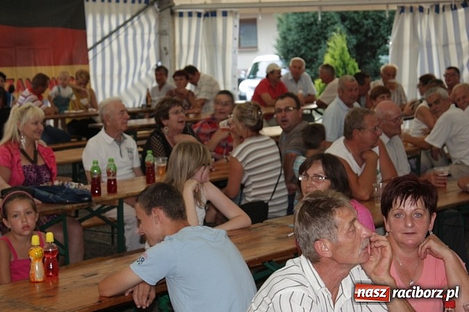 Zdjęcie w galerii na portalu naszraciborz.pl: Upalna niedziela w Krzanowicach - piknik familijny na dni miasta wiadomości z regionu