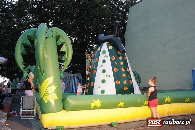 Zdjęcie w galerii na portalu naszraciborz.pl: Upalna niedziela w Krzanowicach - piknik familijny na dni miasta wiadomości z regionu