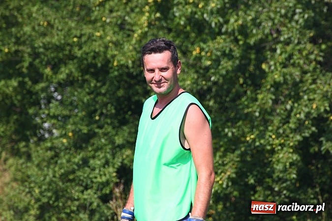 Zdjęcie w galerii na portalu naszraciborz.pl: Rozegrali mecz ku pamięci zmarłego kolegi wiadomości z regionu