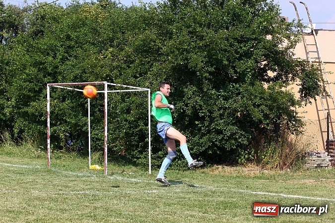 Zdjęcie w galerii na portalu naszraciborz.pl: Rozegrali mecz ku pamięci zmarłego kolegi wiadomości z regionu