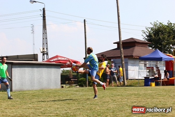 Zdjęcie w galerii na portalu naszraciborz.pl: Rozegrali mecz ku pamięci zmarłego kolegi wiadomości z regionu