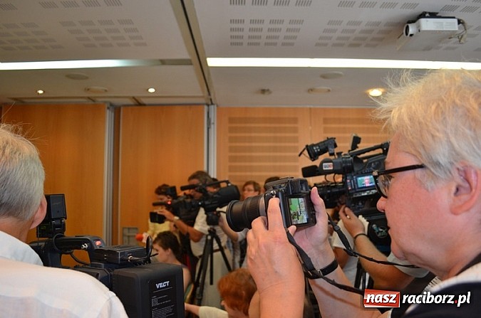 Zdjęcie w galerii na portalu naszraciborz.pl: Minister Elżbieta Bieńkowska w Funduszu wiadomości z regionu