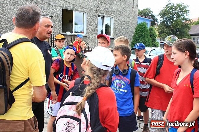 Zdjęcie w galerii na portalu naszraciborz.pl: Młodzi strażacy zagościli w raciborskiej straży wiadomości z regionu