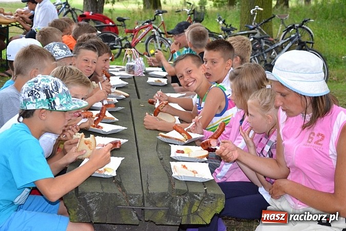 Zdjęcie w galerii na portalu naszraciborz.pl: Puchar i medale osobiście z rąk burmistrza! wiadomości z regionu