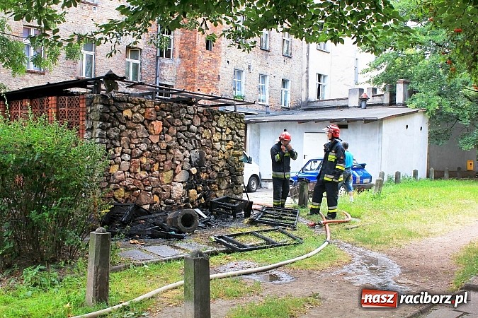 Zdjęcie w galerii na portalu naszraciborz.pl: Kolejny pożar śmietnika w naszym mieście wiadomości z regionu