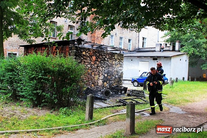 Zdjęcie w galerii na portalu naszraciborz.pl: Kolejny pożar śmietnika w naszym mieście wiadomości z regionu