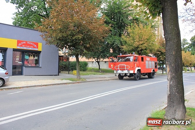 Zdjęcie w galerii na portalu naszraciborz.pl: Kolejny pożar śmietnika w naszym mieście wiadomości z regionu