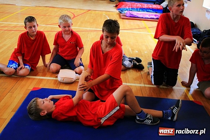 Zdjęcie w galerii na portalu naszraciborz.pl: Uczą się pierwszej pomocy na obozie strażackim wiadomości z regionu