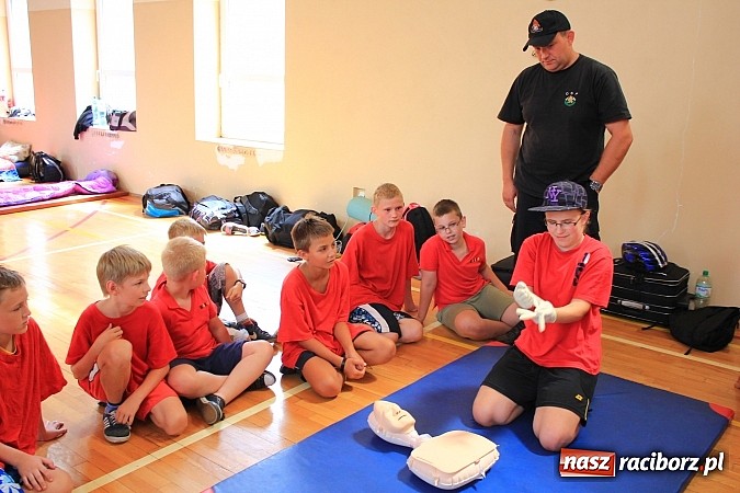 Zdjęcie w galerii na portalu naszraciborz.pl: Uczą się pierwszej pomocy na obozie strażackim wiadomości z regionu