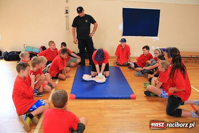 Zdjęcie w galerii na portalu naszraciborz.pl: Uczą się pierwszej pomocy na obozie strażackim wiadomości z regionu