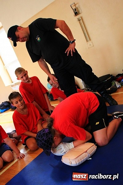 Zdjęcie w galerii na portalu naszraciborz.pl: Uczą się pierwszej pomocy na obozie strażackim wiadomości z regionu