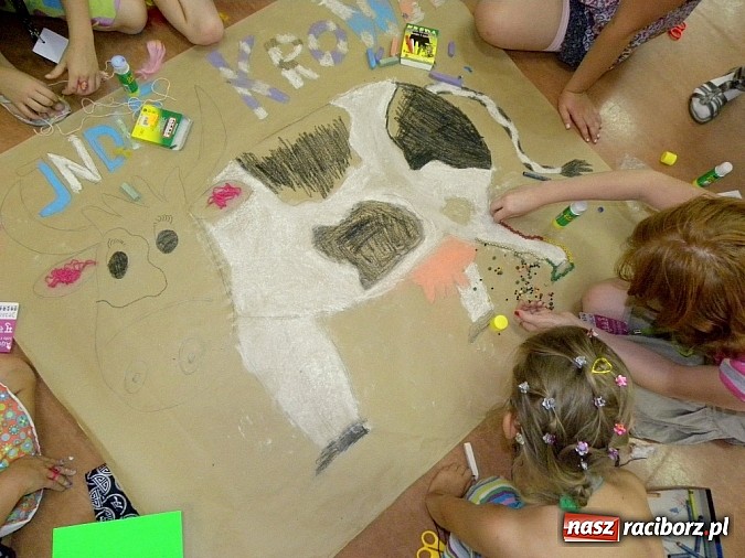 Zdjęcie w galerii na portalu naszraciborz.pl: Na indyjskiej ulicy... wiadomości z regionu