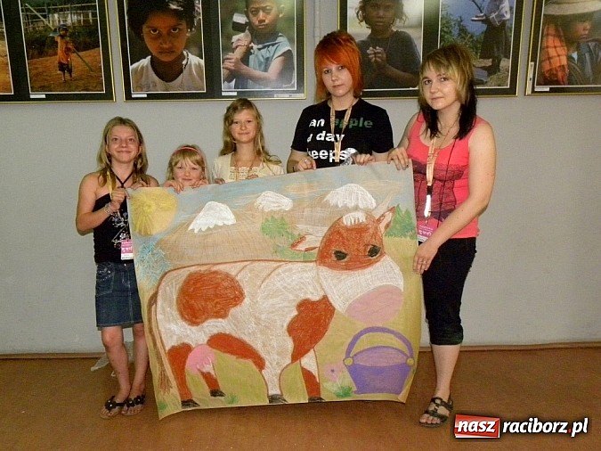 Zdjęcie w galerii na portalu naszraciborz.pl: Na indyjskiej ulicy... wiadomości z regionu