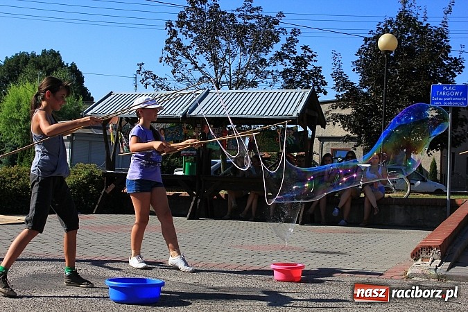 Zdjęcie w galerii na portalu naszraciborz.pl: Akcja LATO: Happening artystyczny w Nędzy wiadomości z regionu