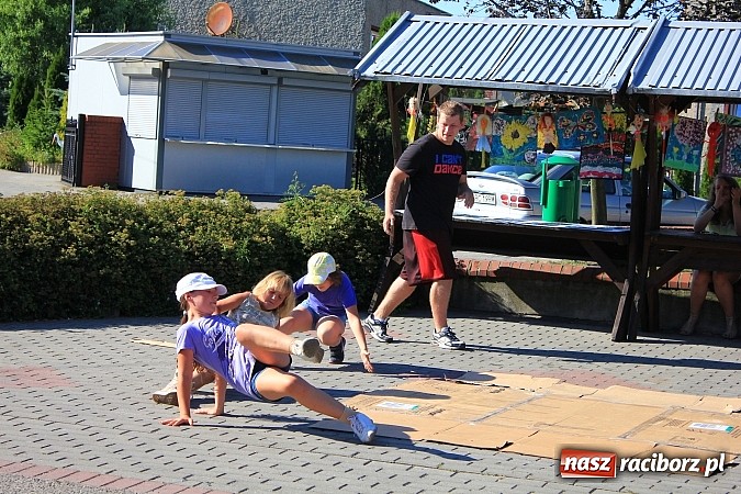 Zdjęcie w galerii na portalu naszraciborz.pl: Akcja LATO: Happening artystyczny w Nędzy wiadomości z regionu