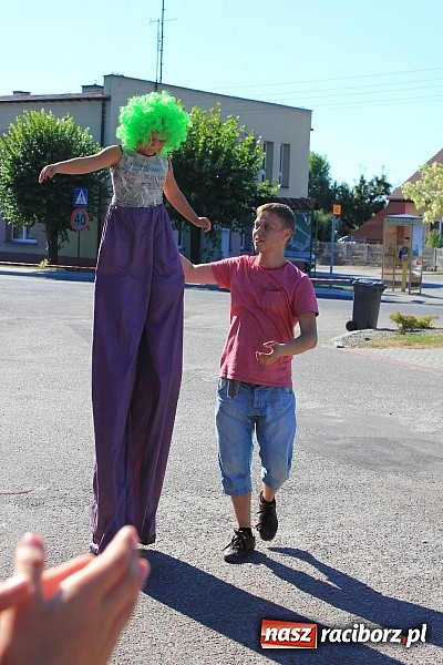 Zdjęcie w galerii na portalu naszraciborz.pl: Akcja LATO: Happening artystyczny w Nędzy wiadomości z regionu
