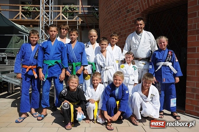 Zdjęcie w galerii na portalu naszraciborz.pl: Zamkowe targi organizacji pozarządowych wiadomości z regionu