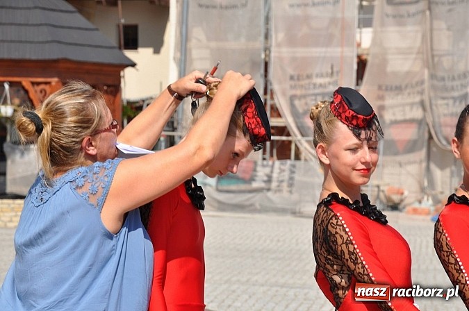 Zdjęcie w galerii na portalu naszraciborz.pl: Zamkowe targi organizacji pozarządowych wiadomości z regionu