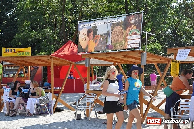 Zdjęcie w galerii na portalu naszraciborz.pl: Zamkowe targi organizacji pozarządowych wiadomości z regionu