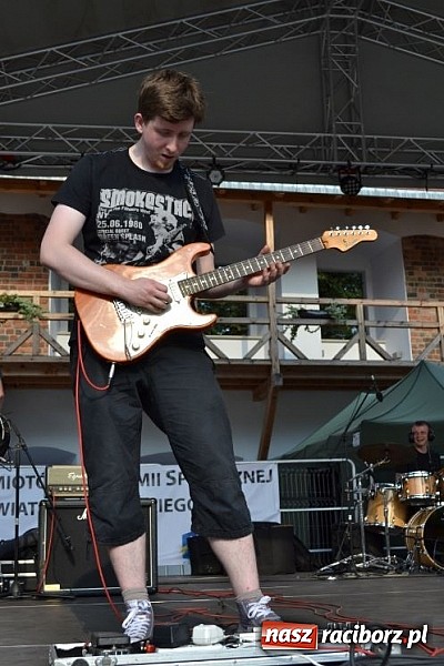 Zdjęcie w galerii na portalu naszraciborz.pl: Folkowa muzyczna podróż na zamku wiadomości z regionu