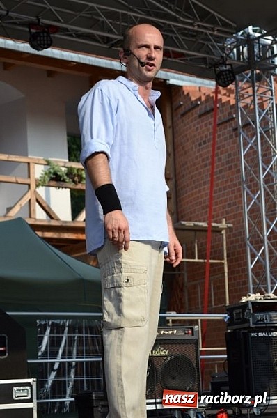 Zdjęcie w galerii na portalu naszraciborz.pl: Folkowa muzyczna podróż na zamku wiadomości z regionu