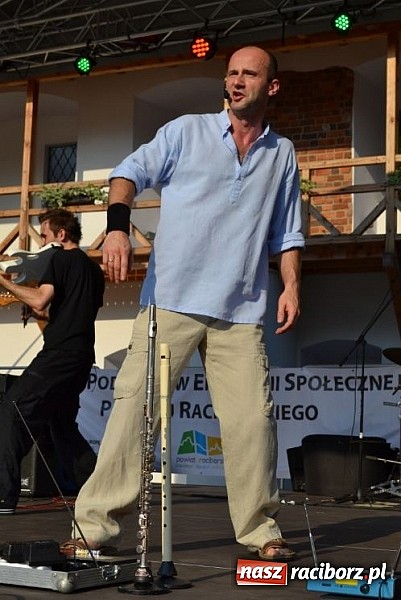 Zdjęcie w galerii na portalu naszraciborz.pl: Folkowa muzyczna podróż na zamku wiadomości z regionu