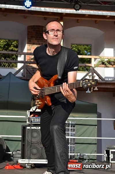 Zdjęcie w galerii na portalu naszraciborz.pl: Folkowa muzyczna podróż na zamku wiadomości z regionu