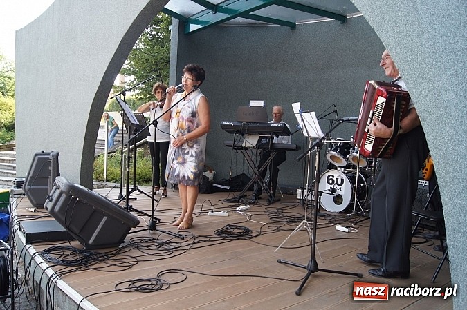 Zdjęcie w galerii na portalu naszraciborz.pl: Świetna zabawa przy 